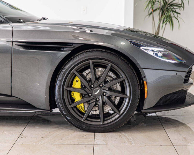 2020 Aston Martin DB11 V8