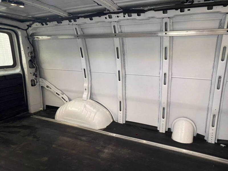 2017 Chevrolet Express 2500