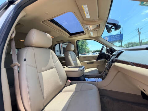 2012 Cadillac Escalade Luxury
