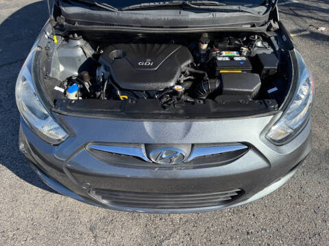 2012 Hyundai Accent GLS