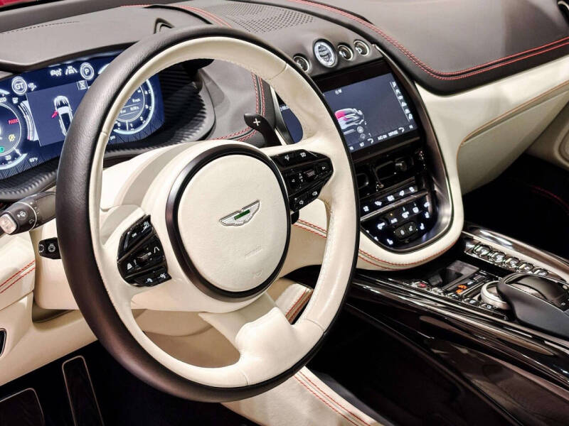 2021 Aston Martin DBX