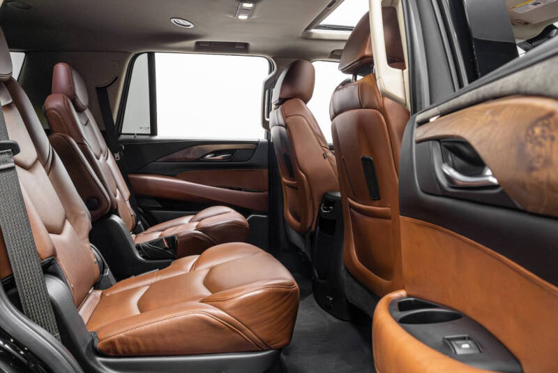 2020 Cadillac Escalade Luxury