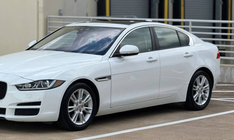 2017 Jaguar XE 25t Premium