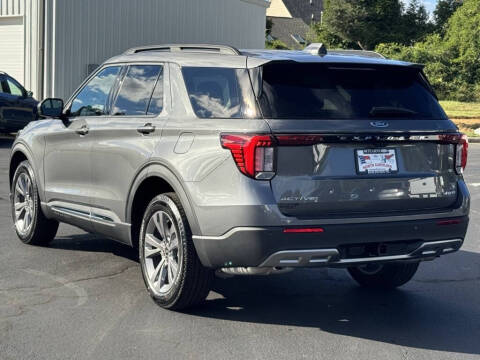 2025 Ford Explorer Active