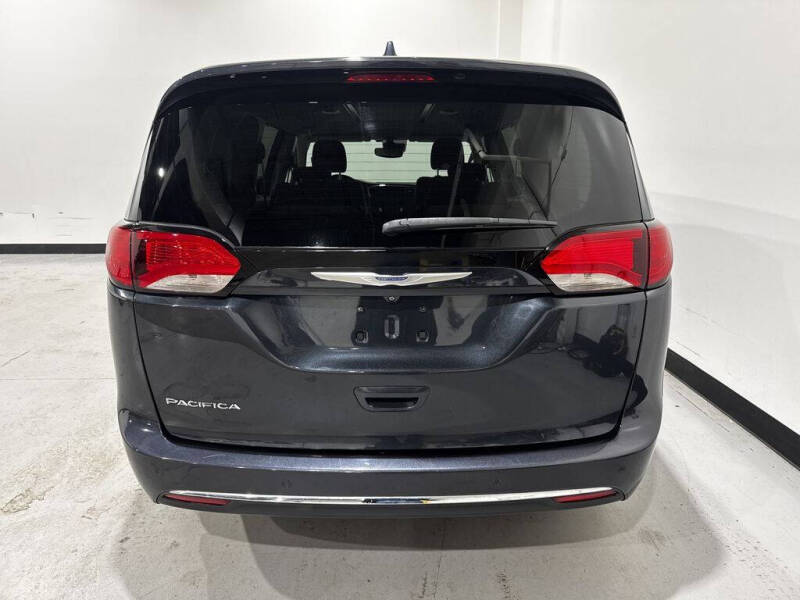 2020 Chrysler Pacifica Touring