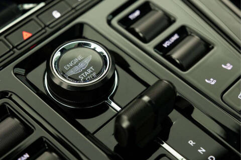 2025 Aston Martin DBX 707