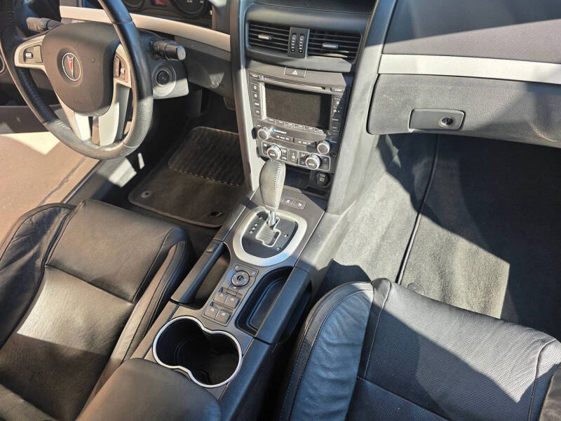 2009 Pontiac G8 Base w/Bluetooth