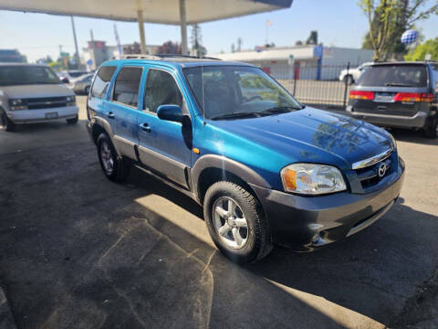 2005 Mazda Tribute s