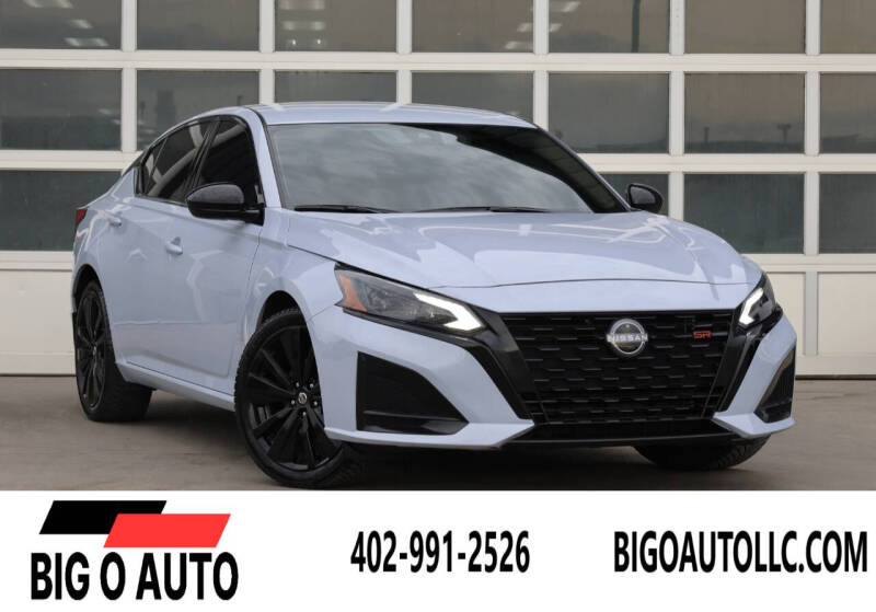 2023 Nissan Altima SR's photo