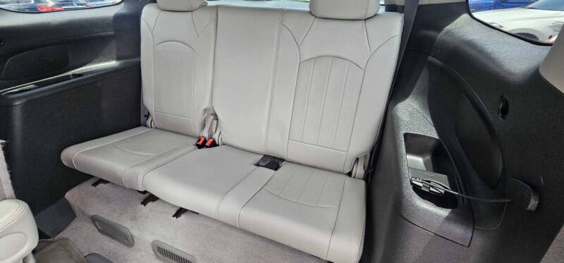 2011 GMC Acadia Denali