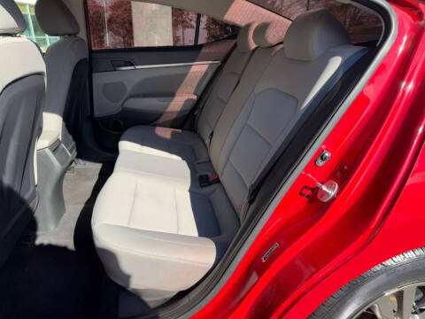 2018 Hyundai Elantra