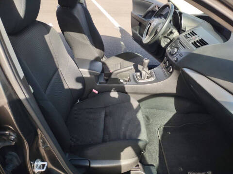 2013 Mazda MAZDA3 i Touring