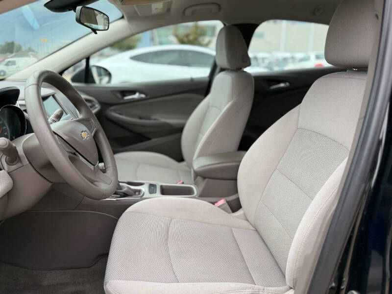 2018 Chevrolet Cruze LS Auto