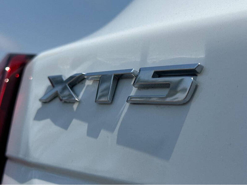 2023 Cadillac XT5 Premium Luxury