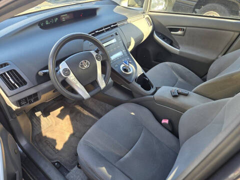 2010 Toyota Prius III