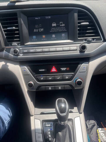2018 Hyundai Elantra