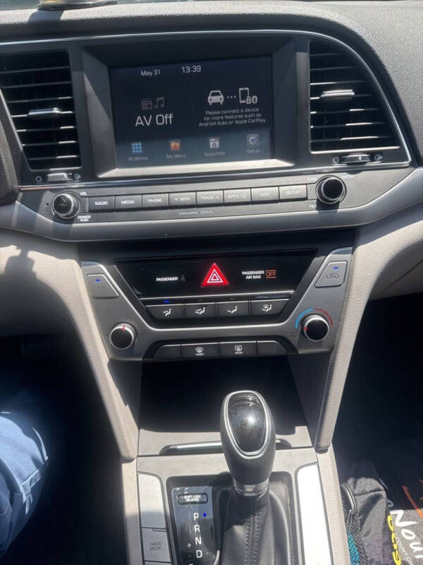 2018 Hyundai Elantra