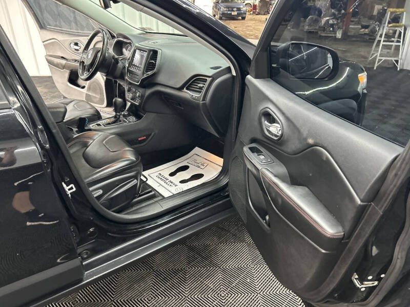2019 Jeep Cherokee Trailhawk