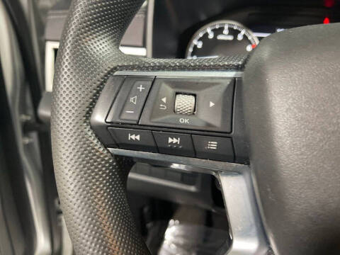 2024 Mitsubishi Outlander ES