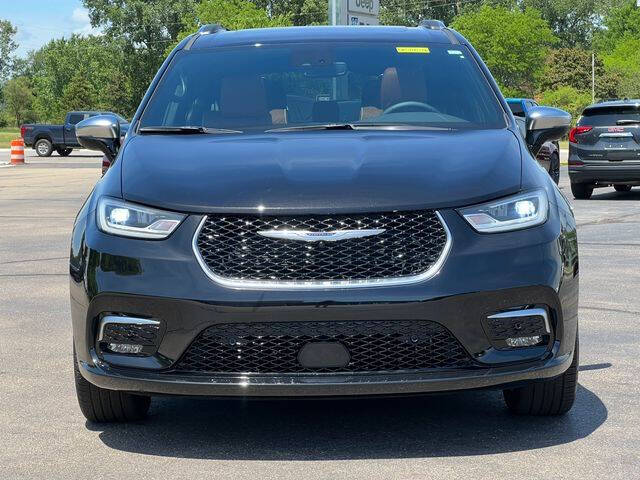2025 Chrysler Pacifica Pinnacle