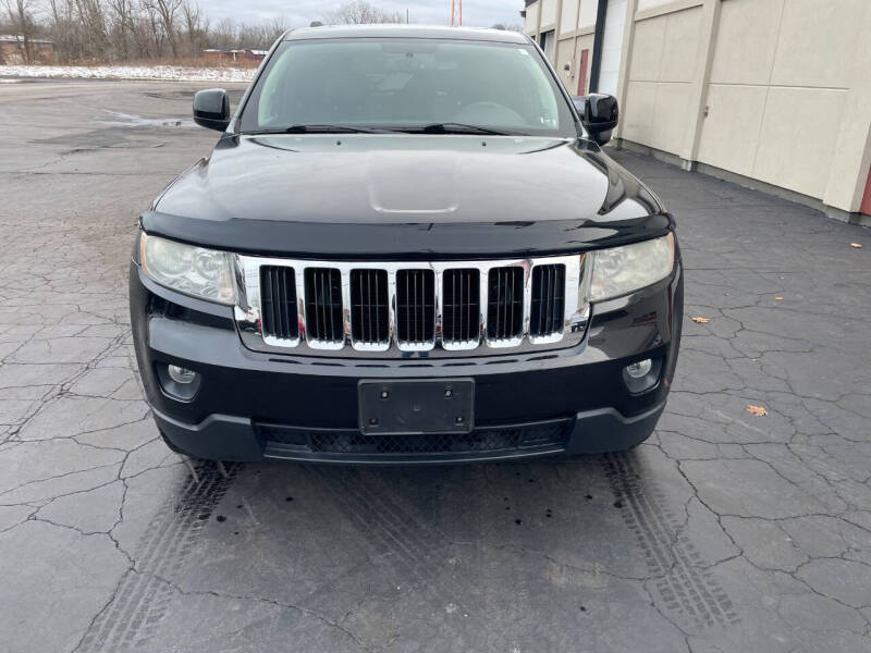 2013 Jeep Grand Cherokee Laredo X photo 2