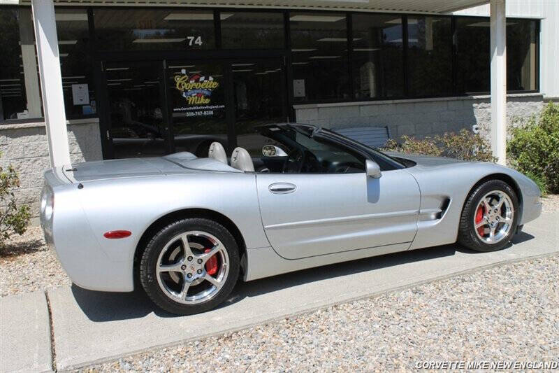 2002 Chevrolet Corvette 23