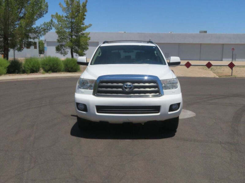 2016 Toyota Sequoia SR5