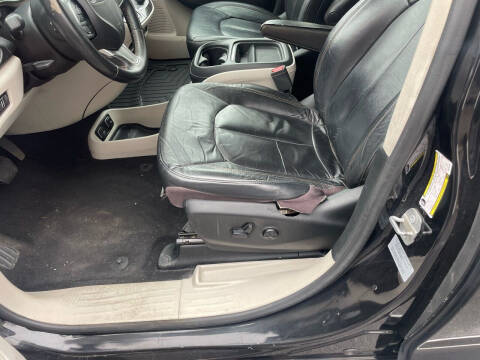 2017 Chrysler Pacifica Touring-L