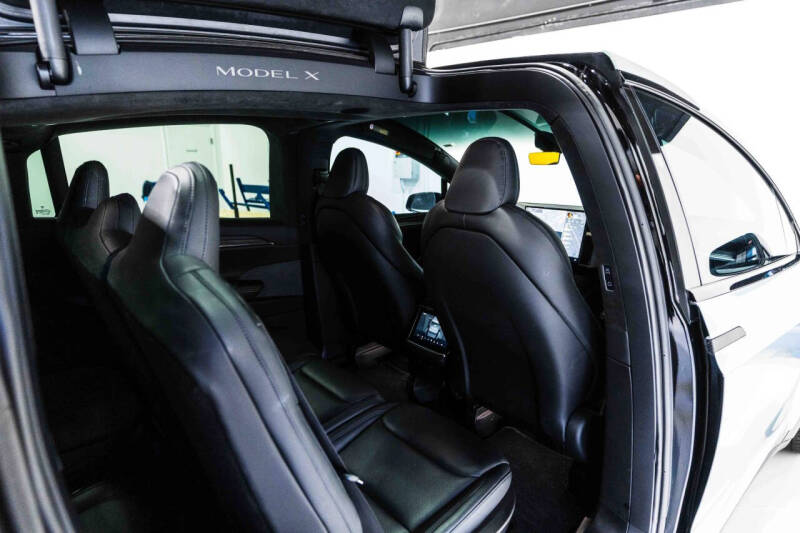 2023 Tesla Model X Standard Range