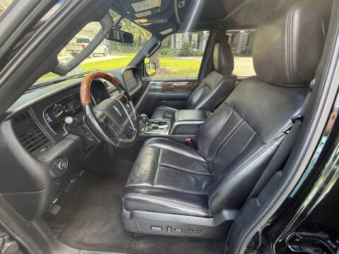 2017 Lincoln Navigator Select