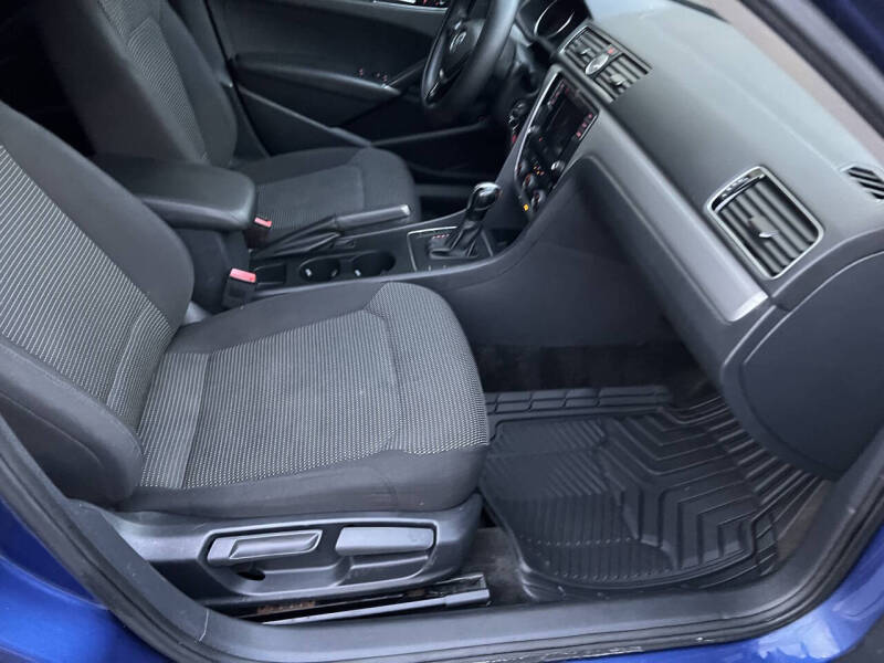 2017 Volkswagen Passat 1.8T S