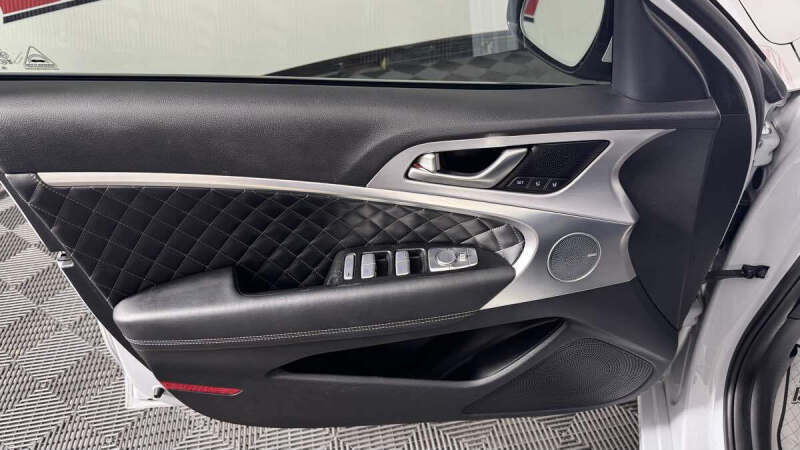 2020 Genesis G70