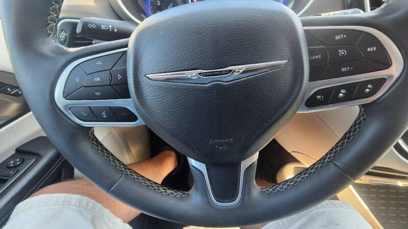 2022 Chrysler Pacifica Touring L