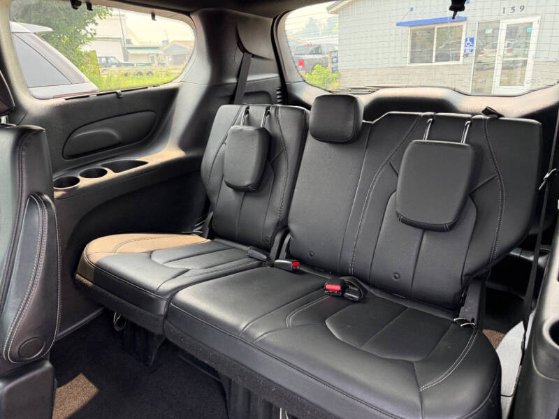 2020 Chrysler Pacifica Launch Edition
