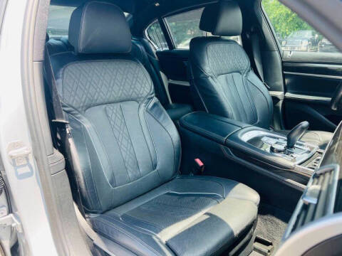 2017 BMW 7 Series 740i