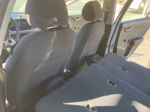 2018 Kia Rio 5-Door LX