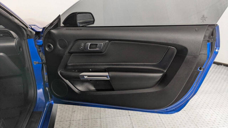 2021 Ford Mustang EcoBoost