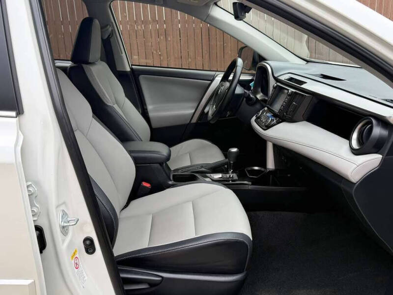 2017 Toyota RAV4 Limited