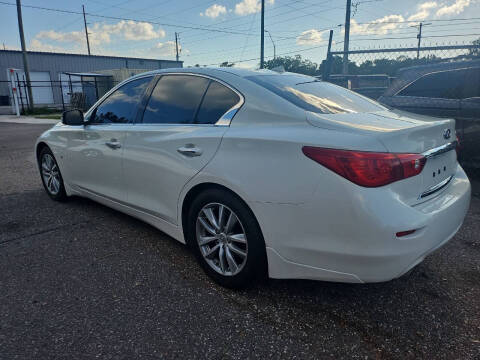 2015 Infiniti Q50 Premium