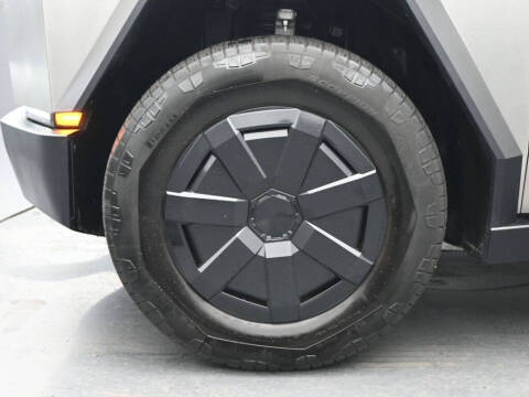 2025 Tesla Cybertruck