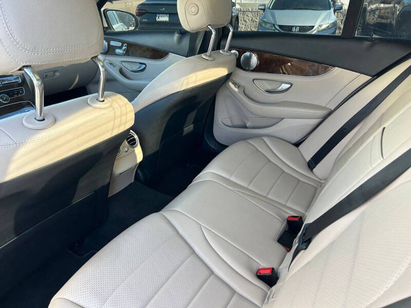 2016 Mercedes-Benz C-Class