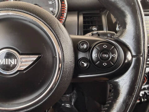 2017 MINI Hardtop 4 Door Cooper