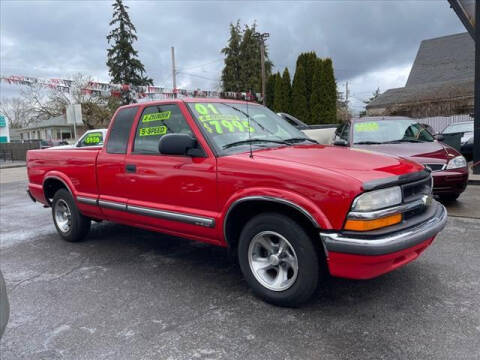 2001 Chevrolet S-10 for sale at steve and sons auto sales in Happy Valley OR