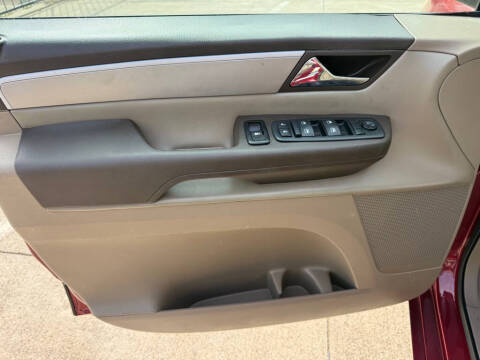 2012 Volkswagen Routan