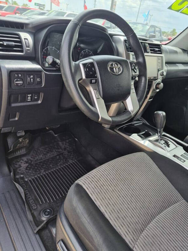 2023 Toyota 4Runner SR5
