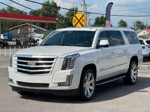 2018 Cadillac Escalade ESV Luxury