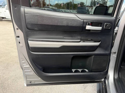 2018 Toyota Tundra SR5