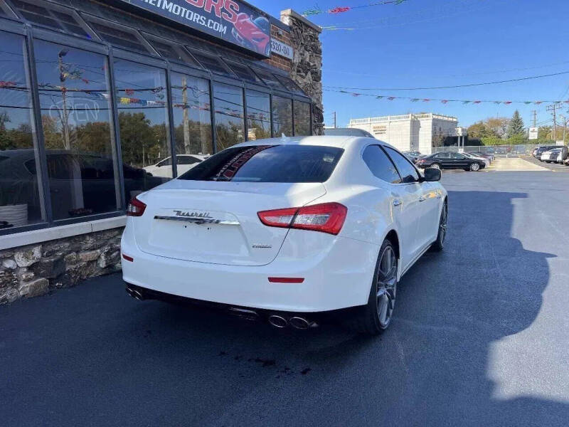 2016 Maserati Ghibli