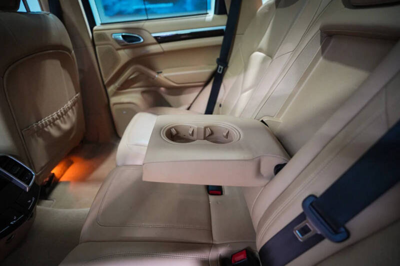 2014 Porsche Cayenne S Hybrid