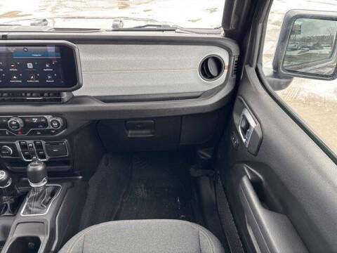 2024 Jeep Gladiator NightHawk